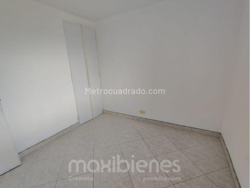 Spacious 4BR Apartment in Belen La Palma - 8