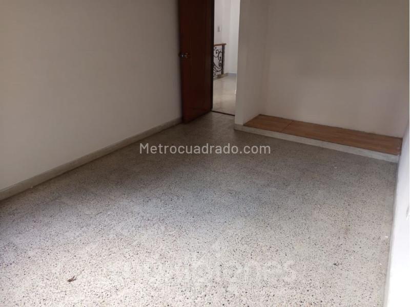 Functional 4BR House in La Castellana - 4