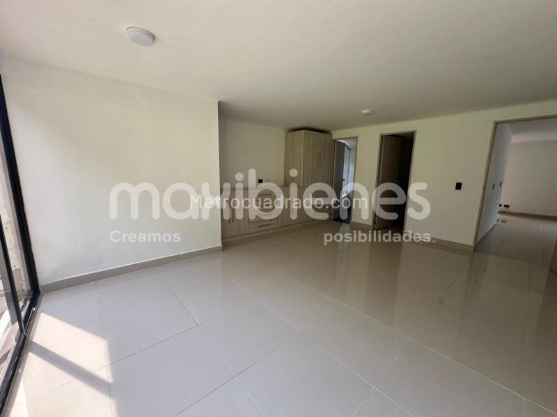 Casa de 4 Alcobas con Estudio, Balcón y Piscina/Jacuzzi en El Tesoro - 7