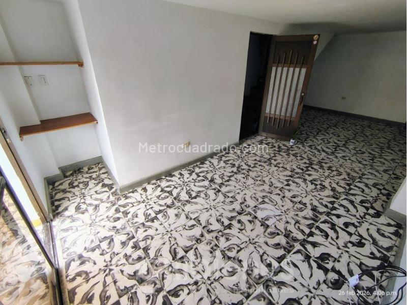 Spacious 4BR Apartment in Belen San Bernardo - 3