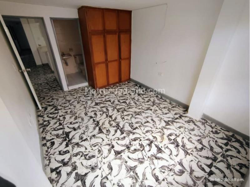 Spacious 4BR Apartment in Belen San Bernardo - 5