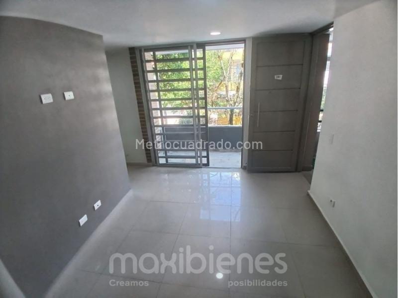 Cozy 2BR Apartment Near Iglesia de La Amúrica in La America - 5