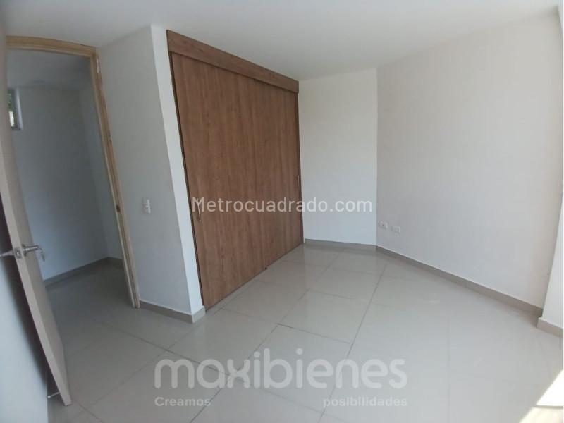 Cozy 2BR Apartment Near Iglesia de La Amúrica in La America - 6