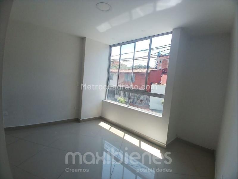 Cozy 2BR Apartment Near Iglesia de La Amúrica in La America - 7