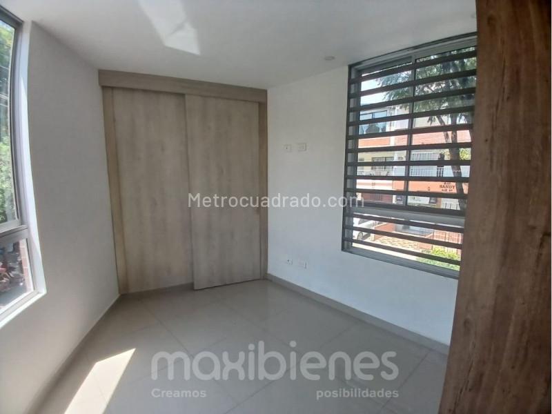 Cozy 2BR Apartment Near Iglesia de La Amúrica in La America - 8