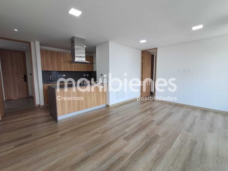 2BR Apartment with Balcony in Los Colores (Pool & Gym)