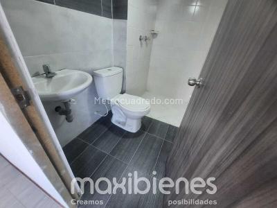 Apartamento de 3 alcobas en venta en La Gabriela, Bello, 62 m² · foto 10 de 16