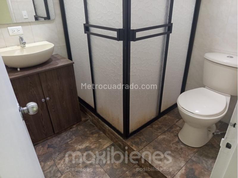 Casa Funcional de 5 Alcobas en La Castellana - 5