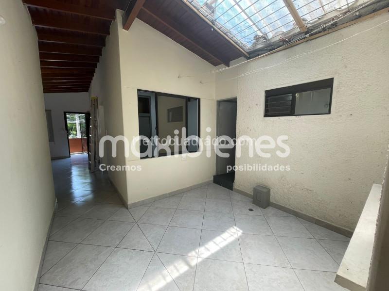 Casa Acogedora de 5 Alcobas en Santa Lucía - 2