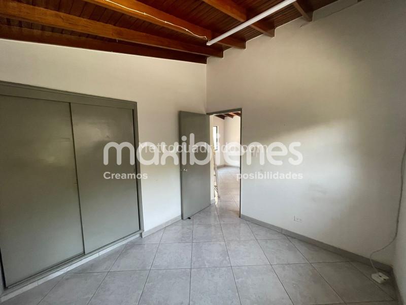 Casa Acogedora de 5 Alcobas en Santa Lucía - 8
