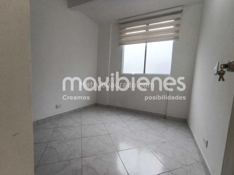 Amplio Apartamento de 3 Alcobas en Calasanz - 7