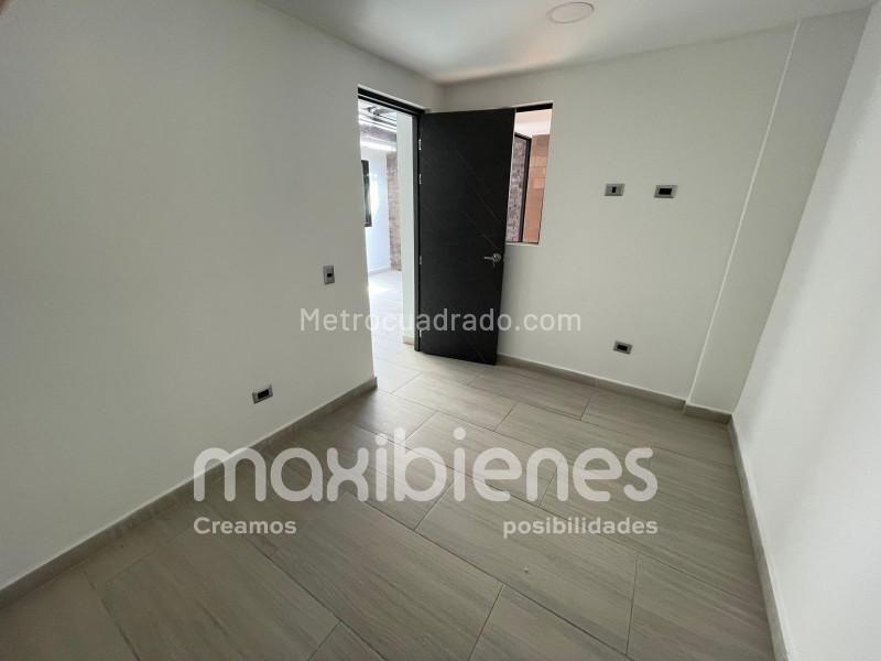 Apartamento de 5 Alcobas en Villa Hermosa con 3 Baños - 8