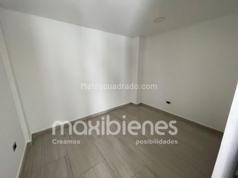 Apartamento de 5 Alcobas en Villa Hermosa con 3 Baños - 9