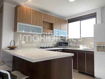 Apartamento de 3 alcobas en arriendo en Las Lomas, Medellín, 150 m² · foto 2 de 15
