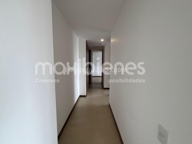 Spacious 4BR Apartment in Loma de Los Gonzßlez - 7