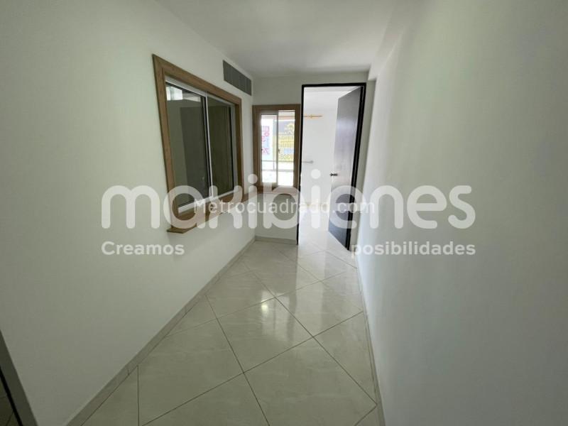 Functional 2BR Apartment in Prado - 8