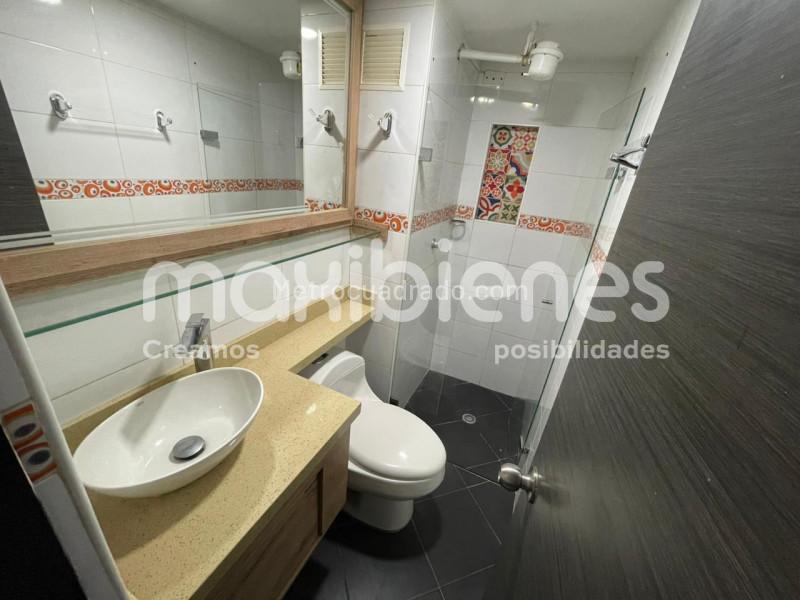 Functional 2BR Apartment in Prado - 9