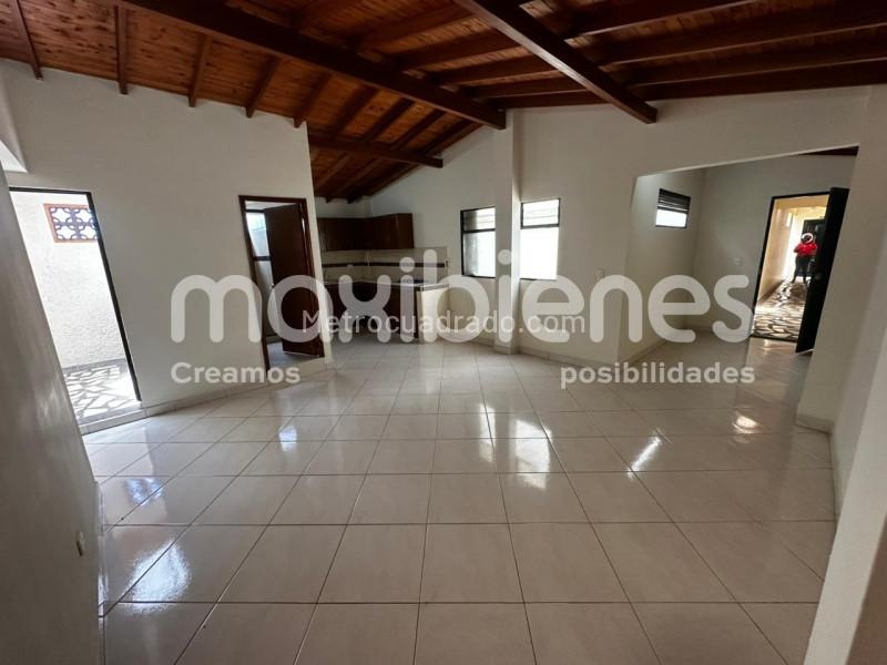 Apartamento en Arriendo de 3 Alcobas en Manrique Central 1 - 8