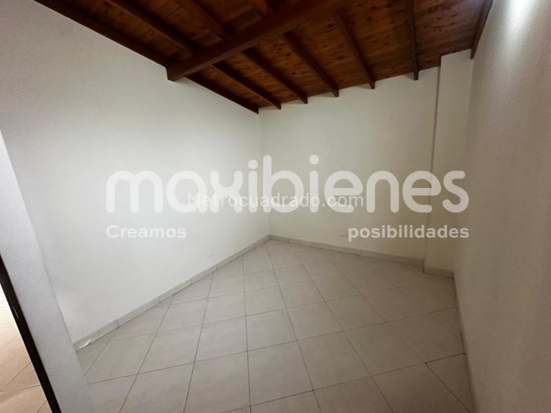 Apartamento en Arriendo de 3 Alcobas en Manrique Central 1 - 9