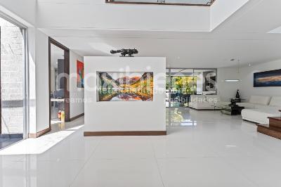 Casa de 4 alcobas en venta en San Lucas, Medellín, 378 m² · foto 10 de 20