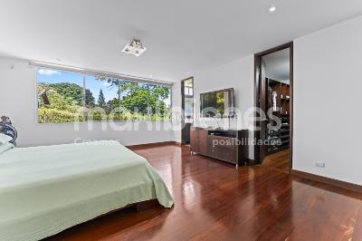 Casa de 4 alcobas en venta en San Lucas, Medellín, 378 m² · foto 12 de 20