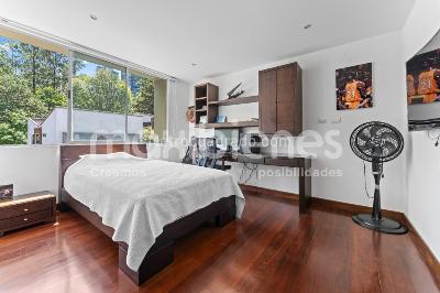 Casa de 4 alcobas en venta en San Lucas, Medellín, 378 m² · foto 13 de 20