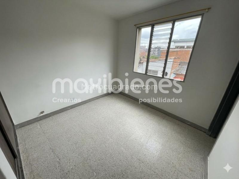 Apartamento Amplio de 4 Alcobas en Villa Hermosa - 6