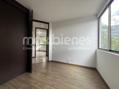 Apartamento de 3 alcobas en arriendo en Altos Del Poblado, Medellín, 95 m² · foto 7 de 16