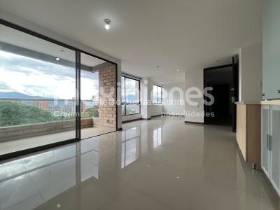 Apartamento de 3 alcobas en arriendo en Altos Del Poblado, Medellín, 95 m² · foto 8 de 16