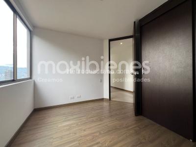 Apartamento de 3 alcobas en arriendo en Altos Del Poblado, Medellín, 95 m² · foto 11 de 16