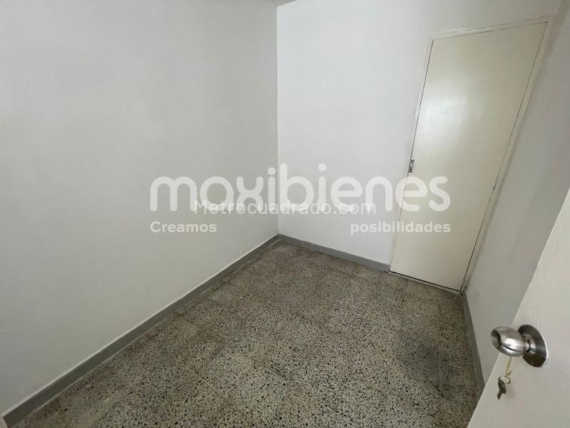 Spacious 4BR Apartment in Villa Hermosa - 5