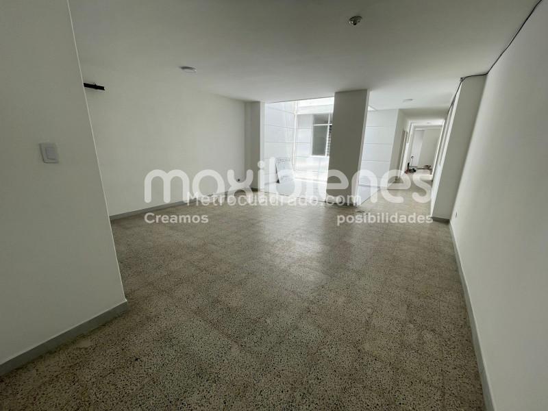 Spacious 4BR Apartment in Villa Hermosa - 7