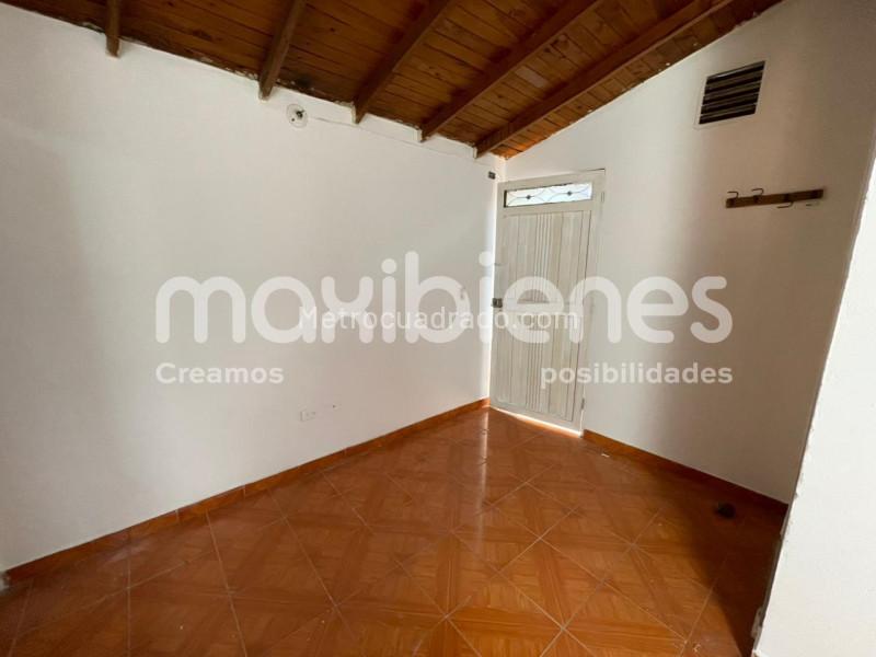 2BR Apartment for Rent in Campo Valdús 1 (40 m²) - 4