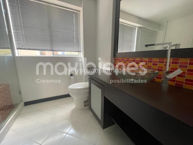 Comfortable 2BR Apartment in Aguacatala - 6