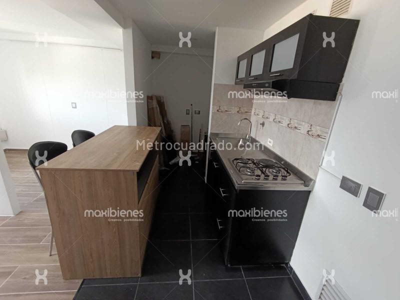 Functional 1BR Apartment in Calasanz - 4