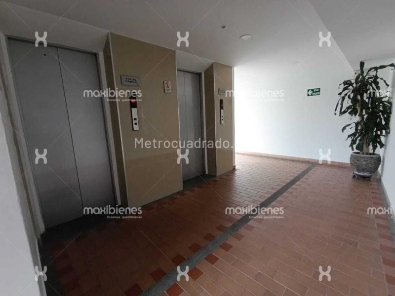 Functional 1BR Apartment in Calasanz - 6