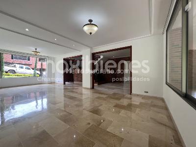 Apartamento de 5 alcobas en arriendo en El Tesoro, Medellín, 520 m² · foto 13 de 20