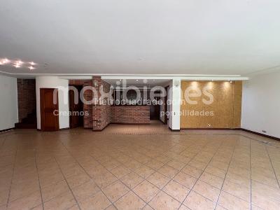 Apartamento de 5 alcobas en arriendo en El Tesoro, Medellín, 520 m² · foto 15 de 20