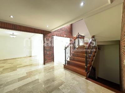 Apartamento de 5 alcobas en arriendo en El Tesoro, Medellín, 520 m² · foto 18 de 20