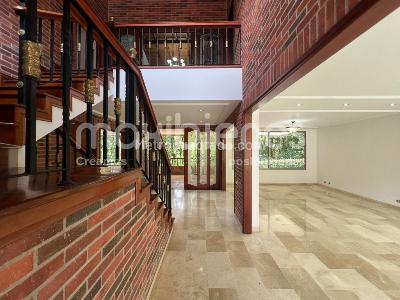 Apartamento de 5 alcobas en arriendo en El Tesoro, Medellín, 520 m² · foto 19 de 20