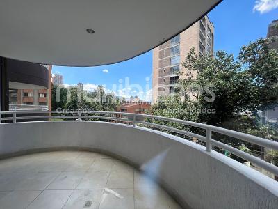 Apartamento de 3 alcobas en arriendo en El Poblado, Medellín, 120 m² · foto 9 de 14