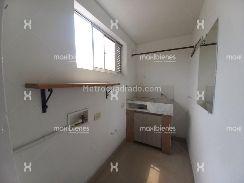 Spacious 5BR Apartment in Belen La Palma - 8