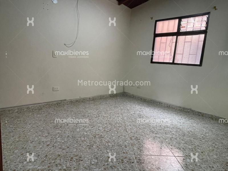 Apartamento Amplio de 5 Alcobas en Belén Las Playas - 2