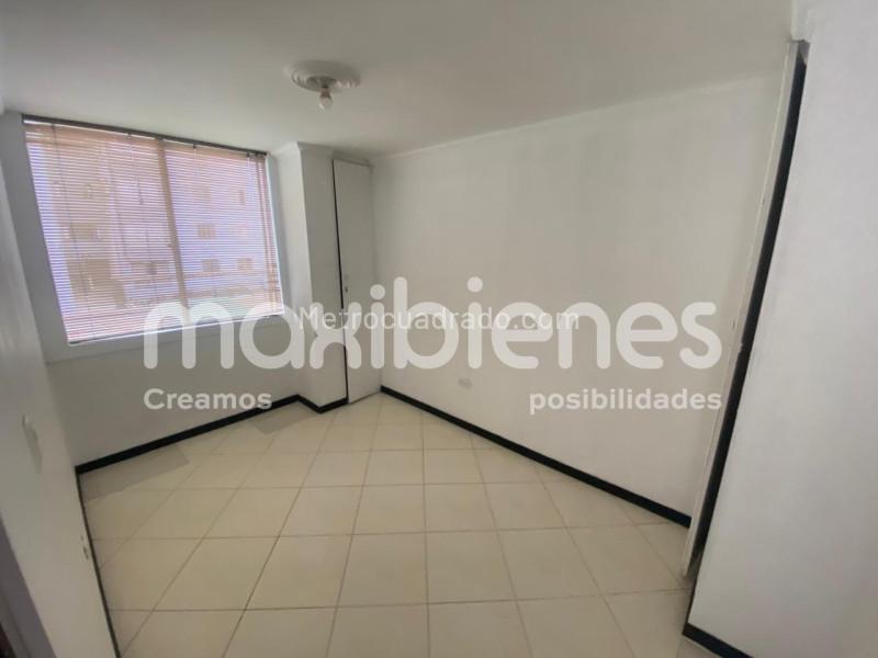 Apto de 3 Alcobas en La Loma del Indio (Terrazas de San Diego) - 5