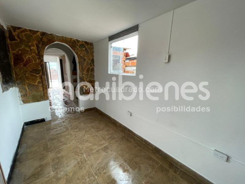Functional 2BR Apartment in La Milagrosa