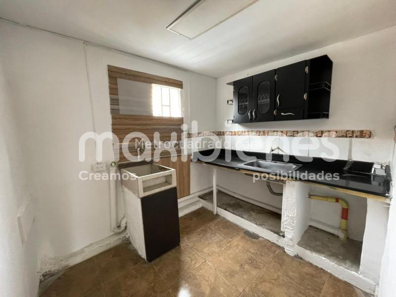 Functional 2BR Apartment in La Milagrosa - 3