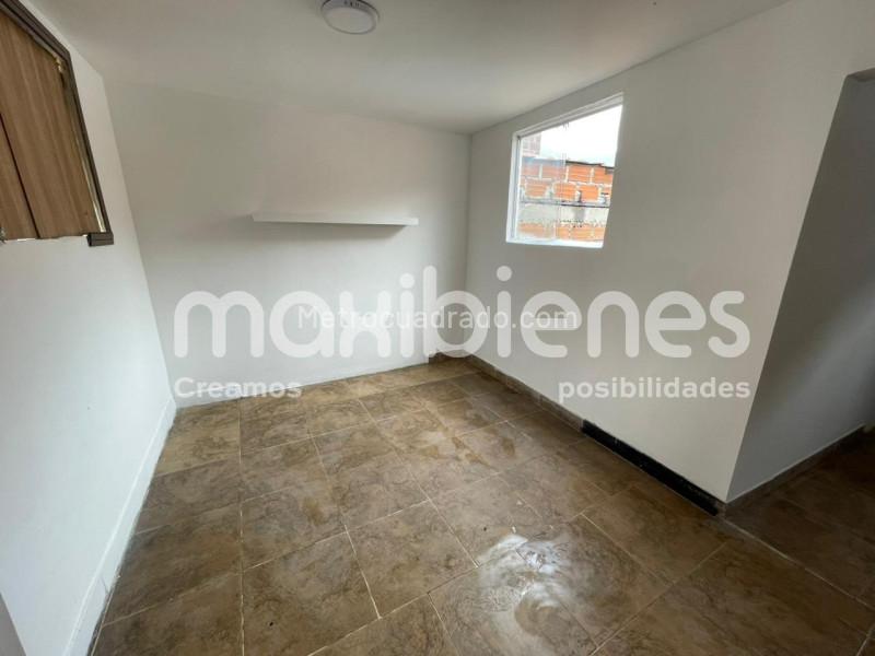 Functional 2BR Apartment in La Milagrosa - 9