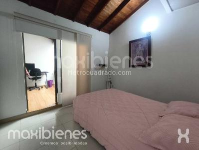 Casa de 3 alcobas en venta en Rodeo Alto, Medellín, 86 m² · foto 9 de 14