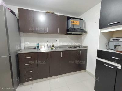 Apartamento de 2 alcobas en venta en San Antonio, Rionegro, 72 m² · foto 3 de 14