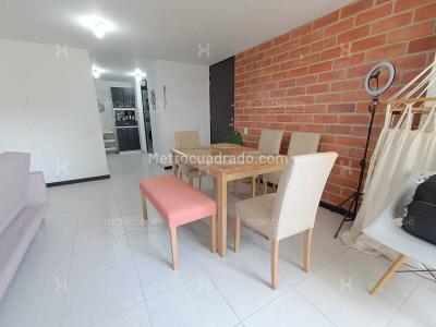 Apartamento de 2 alcobas en venta en San Antonio, Rionegro, 72 m² · foto 4 de 14